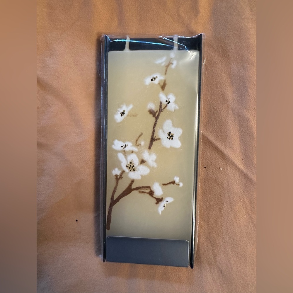 Floral Candle with White Blossoms